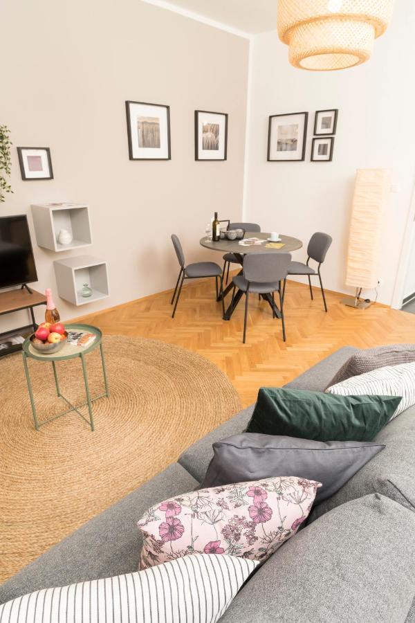 Business St Marx By Ichbucheat Apartment Wien