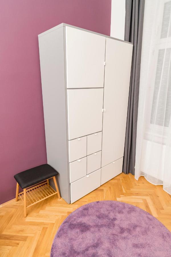 Apartment Business St Marx By Ichbucheat