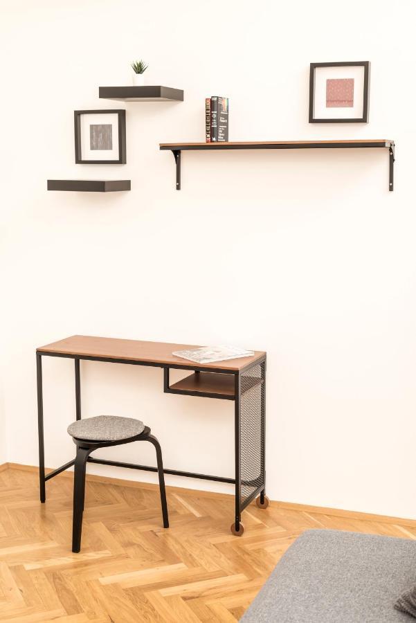 Business St Marx By Ichbucheat Apartment Wien